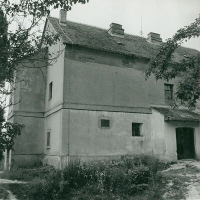 Donja Drenova - Kurija Omilje, detalj vanjštine