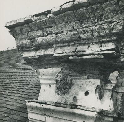 Lepoglava - Župna crkva, zapadno pročelje, detalj glavnog vijenca (sjeverni ugao)