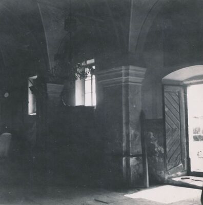 Trg (Ozalj) - Crkva Svih Svetih, unutrašnjost