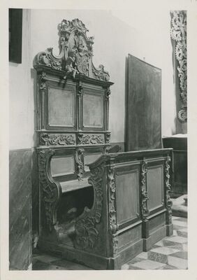 Lepoglava - Župna crkva, klupa