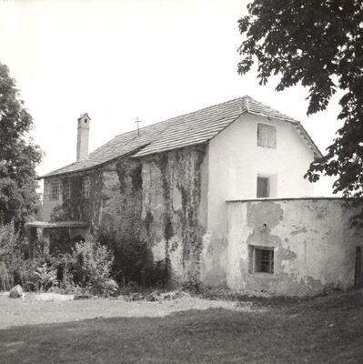 Kostel Pribićki - Dvor Kukuljević, cilindrična kula