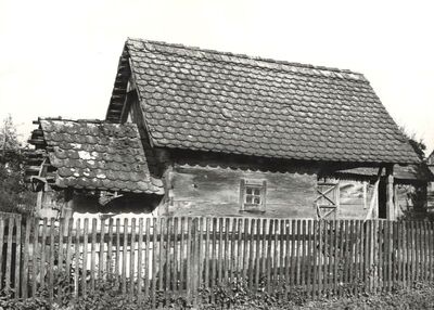 Veleševec - Gospodarska zgrada