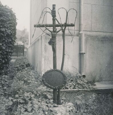 Karlovac (Dubovac) - Groblje, nadgrobni spomenik