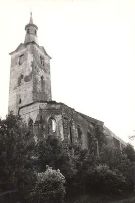 Kloštar Ivanić - Crkva sv. Ivana Krstitelja, svetište i zvonik