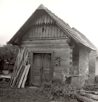 Lukinić Brdo - Drvena komora