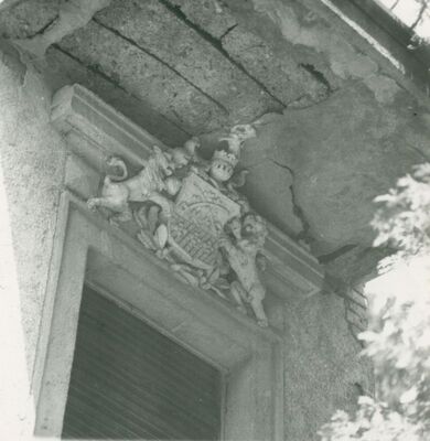 Donja Zelina - Kurija Domjanić, grb obitelji Domjanić