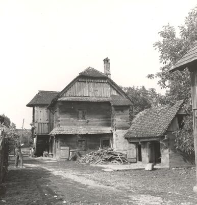 Mraclin - Tradicijska kuća, dvorišno pročelje