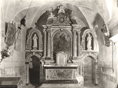 Jastrebarsko - Franjevački samostan s crkvom Uznesenja Blažene Djevice Marije, detalj glavnog oltara