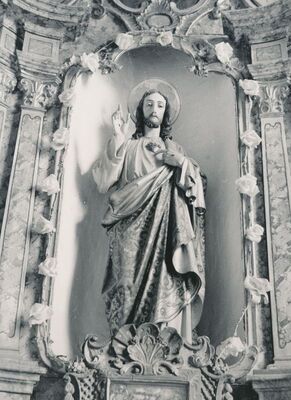 Svetice (Ozalj) - Crkva Blažene Djevice Marije, oltar Srca Isusova, centralna niša