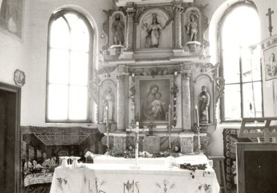 Lijevo Sredičko - Crkva Uznesenja Blažene Djevice Marije, oštećenje oltara
