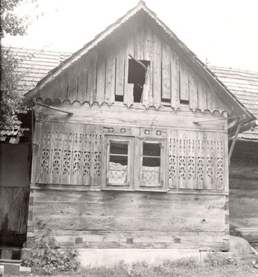 Kuče - Tradicijska drvena prizemnica, pročelje