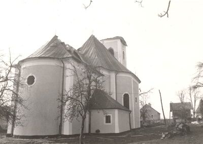 Pokupsko - Crkva Uznesenja Blažene Djevice Marije (sv. Ladislava), svetište i bočno pročelje