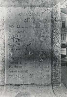 Karlovac - Knežićev miljokaz, detalj