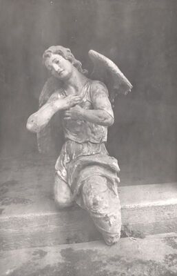 Posavski Bregi - Crkva sv. Maksimilijana, plastika anđela