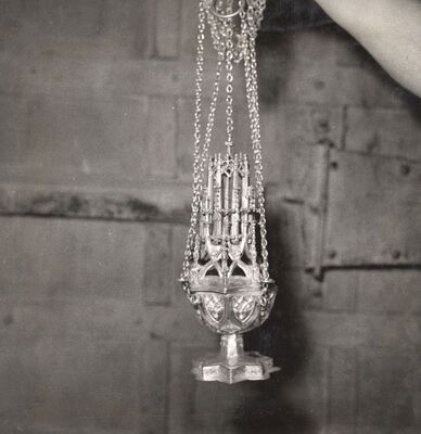 Kloštar Ivanić - Crkva Uznesenja Blažene Djevice Marije, kadionica