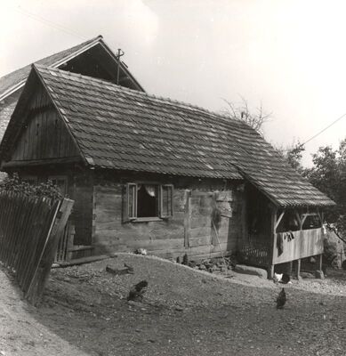Kozjača - Tradicijska kuća, ulazno pročelje