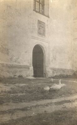 Kloštar Ivanić - Crkva sv. Ivana Krstitelja, vrata