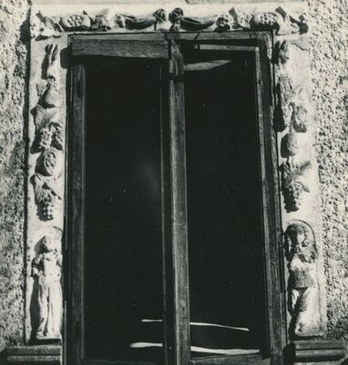 Križovljan Radovečki - reljef, prozor