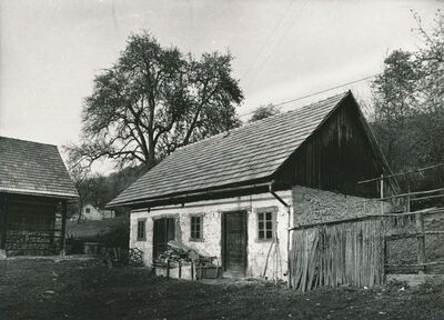 Jasenovica (Ribnik) - Gospodarska zgrada