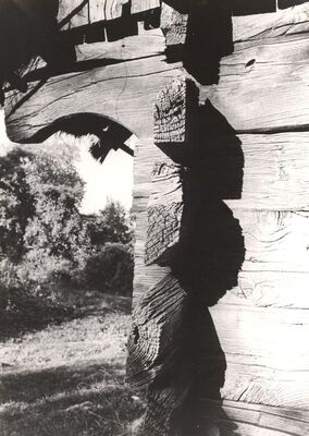 Poklek - Tradicijska kuća, hrvatski vez