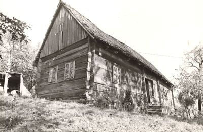 Kloštar Ivanić - Tradicijska drvena kuća, istočno i sjeverno pročelje