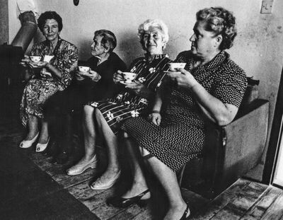 Nedjeljna popdnevna kava