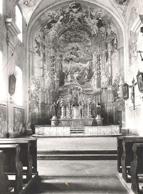 Samobor - Franjevačka crkva Uznesenja Blažene Djevice Marije, glavni oltar