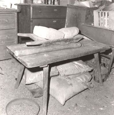 Ribnica - Pribor za glačanje rublja