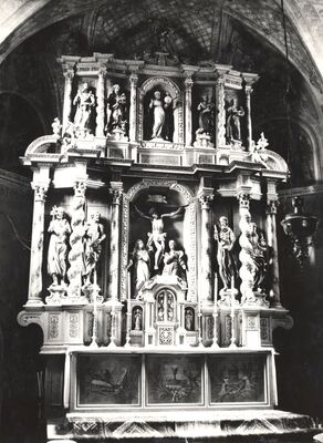 Križ - Župna crkva sv. Križa, glavni oltar