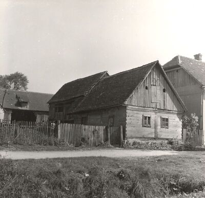 Novo Čiče - Tradicijska kuća, ulično i dio dvorišnog pročelja