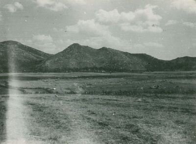 Ostrovica Lička - Panorama s Ličkog polja, pod brdom sa zapada