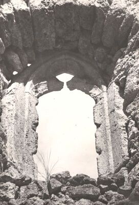 Samobor - Stari grad, gotički prozor