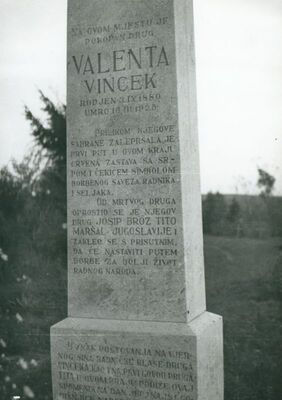 Markovac - Spomenik NOB - e, dio s natpisom