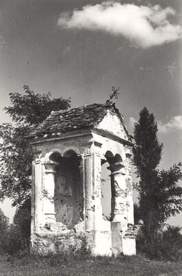 Dvorišće - Poklonac sv. Trojstva