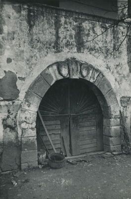 Bela (Novi Marof) - dvor II, portal