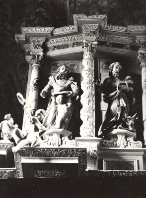 Križ - Župna crkva sv. Križa, detalj atike