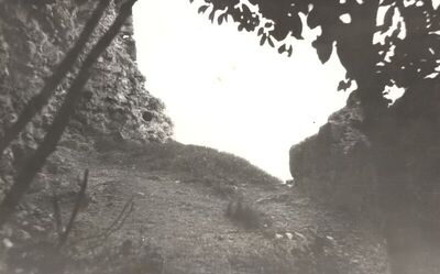 Kostel (Pregrada) - Ostaci srednjovjekovne utvrde Kostelgrad, sjeverno unutarnje dvorište