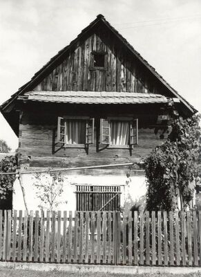 Brezovac Žumberački - Tradicijska drvena katnica, ulično pročelje