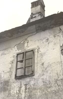 Kotari - Župni dvor, detalj istočnog pročelja