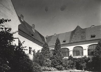 Gornja Bistra - Dvorac Oršić, dvorišna pročelja