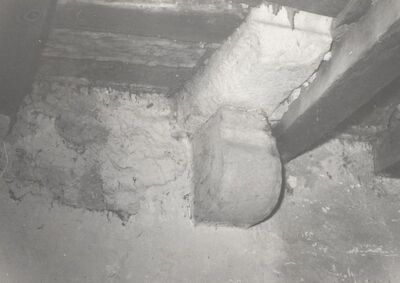 Ribnik - Stari grad, kamena konzola