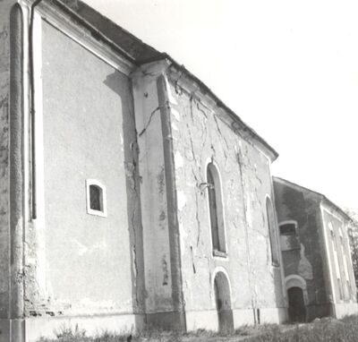 Sveti Ivan Zelina - Crkva sv. Ivana Krstitelja, južno pročelje