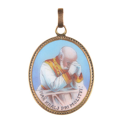 Naš kralj pri molitvi