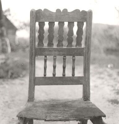 Lukinić Brdo - Drveni stolac