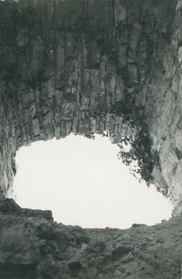 Vinica Breg (Vinica) - ruševine srednjovjekovnog grada, otvor