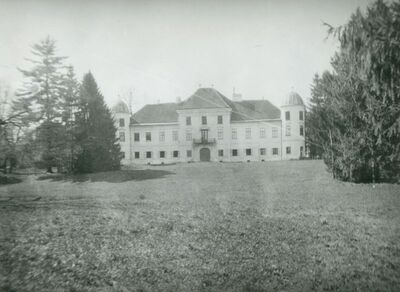 Brezovca - Dvorac Brezovica, ulazno pročelje