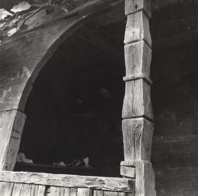 Drnek - Tradicijska kuća, stup trijema