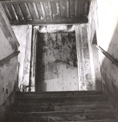 Slavetić - Dvorac Oršić, gotički dovratnik