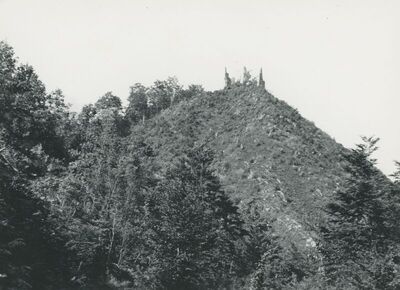 Vojnovec (Loborski Lobor) - Srednjovjekovni grad, ruševine