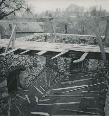 Ozalj - Stari grad, žitnica, detalj